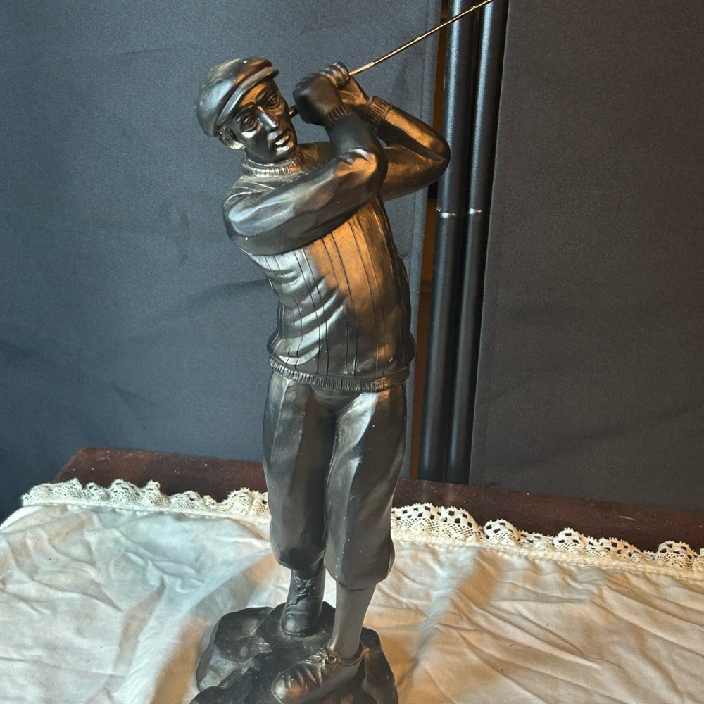 Elegant Bronze Golfer Sculpture